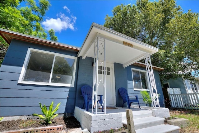 3763 Dartmouth Ave N, Saint Petersburg, FL 33713 - view of front facade with a porch