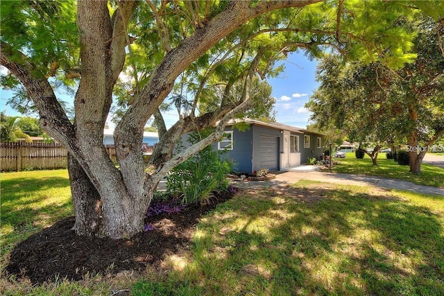 3763 Dartmouth Ave N, Saint Petersburg, FL 33713 - view of yard featuring an attached garage