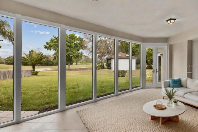 sunroom / solarium with outdoor lounge area