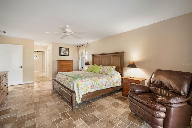 bedroom with ceiling fan