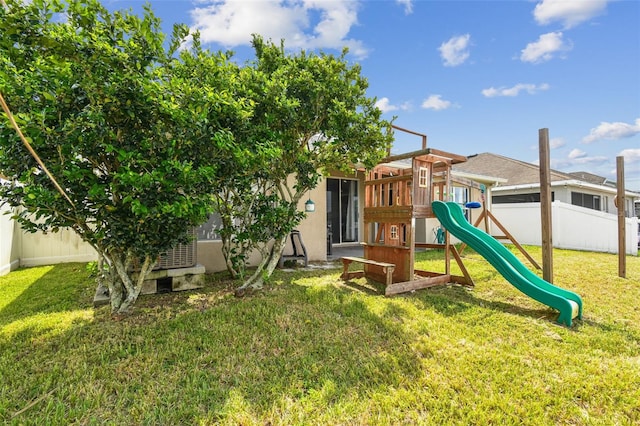 view of jungle gym featuring a yard