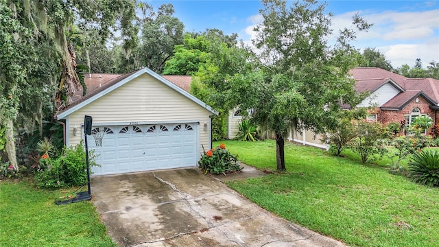 view of detached garage