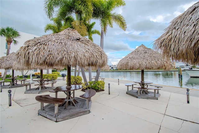 view of home's community featuring a water view