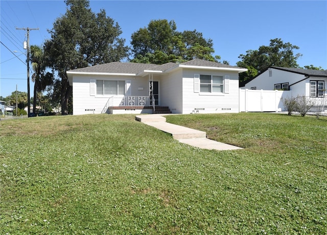 view of front of house with a front yard