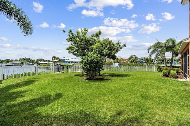 view of yard featuring a water view