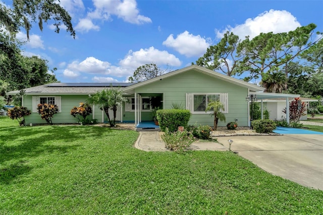 view of front of property with a front yard