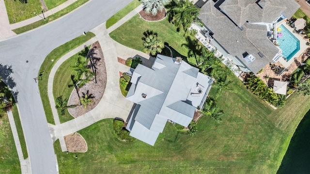 2118 Harbour Watch Dr, Tarpon Springs, FL 34689 - drone / aerial view of a pool