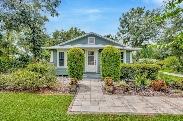 view of front of house with a front yard