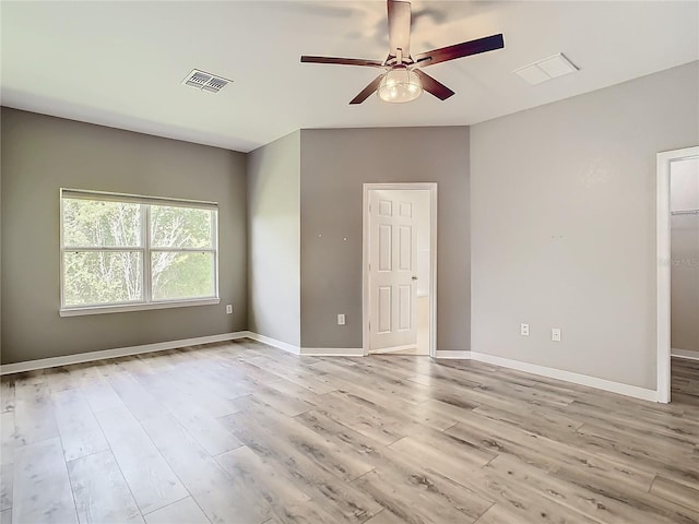 unfurnished room with light hardwood / wood-style floors and ceiling fan