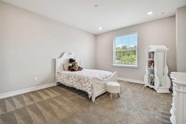 view of carpeted bedroom