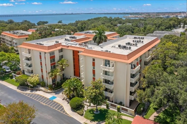 bird's eye view featuring a water view