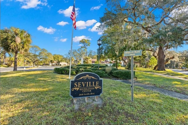 2630 Pearce Dr Unit 404, Clearwater, FL 33764 - exterior space featuring a lawn