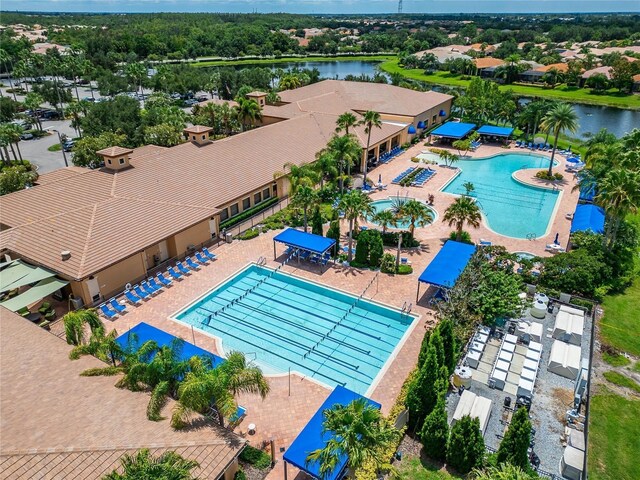 bird's eye view featuring a water view