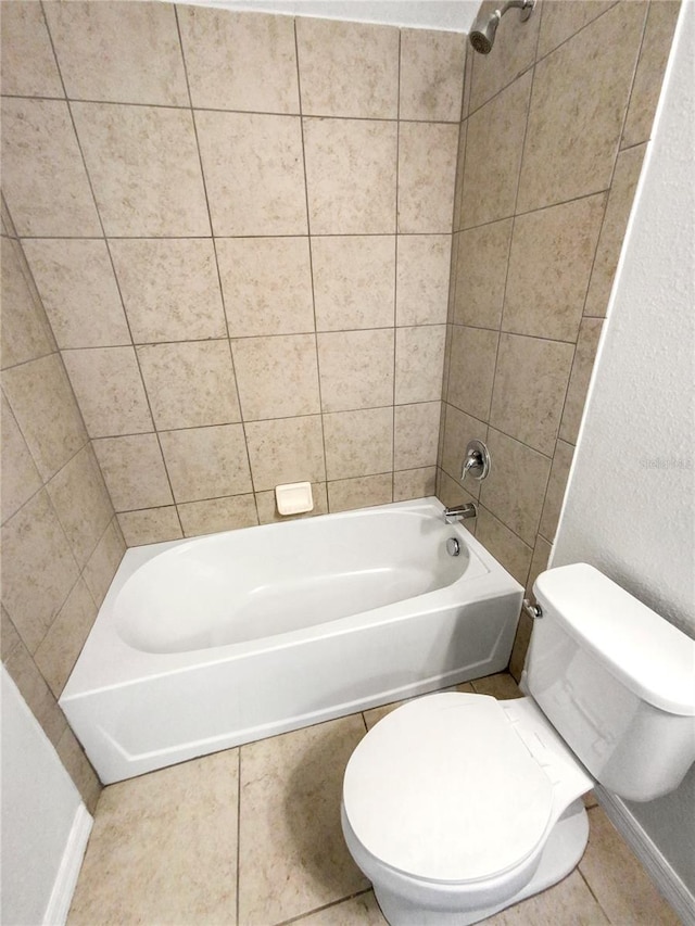 13292 Sea Bridge Dr, Hudson, FL 34669 - full bath featuring toilet, tile patterned floors, and shower / washtub combination