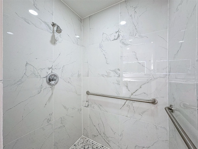 full bathroom featuring a stall shower