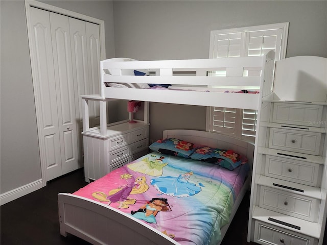 bedroom with a closet