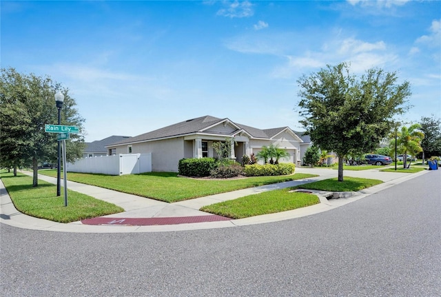 ranch-style home with a front yard