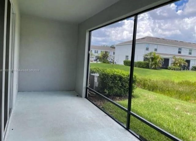 view of sunroom / solarium