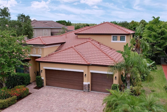 view of mediterranean / spanish-style house