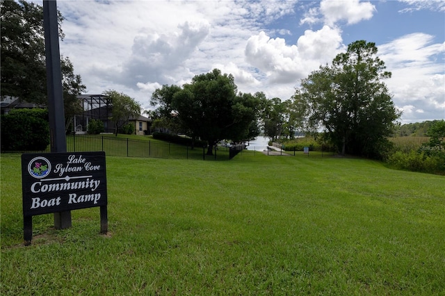 view of yard featuring fence