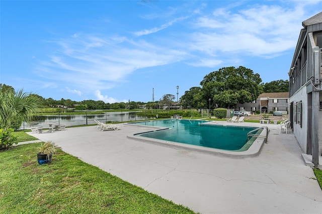 3822 Cortez Dr Unit D, Tampa, FL 33614 - community pool with a patio and a water view