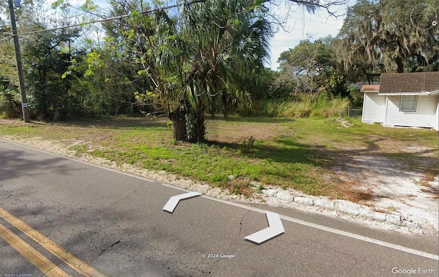 Listing photo 3 for 10618 Davis Rd, Tampa FL 33637