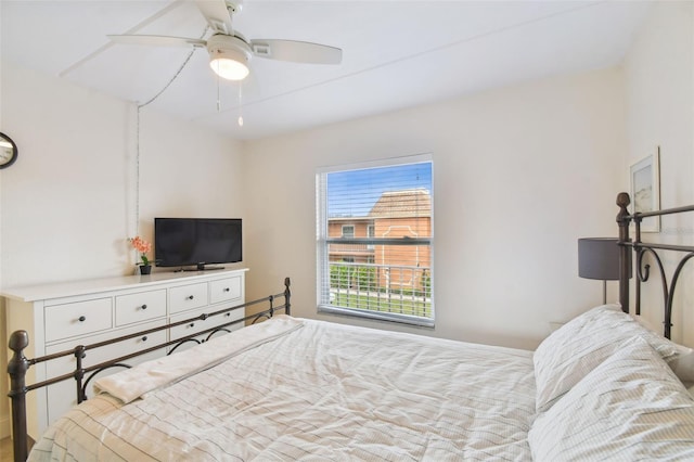 bedroom featuring ceiling fan