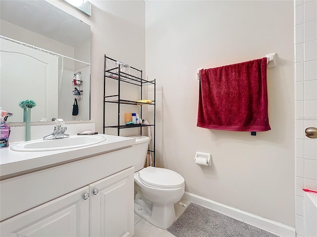 bathroom featuring tile patterned floors, a shower with curtain, vanity, and toilet