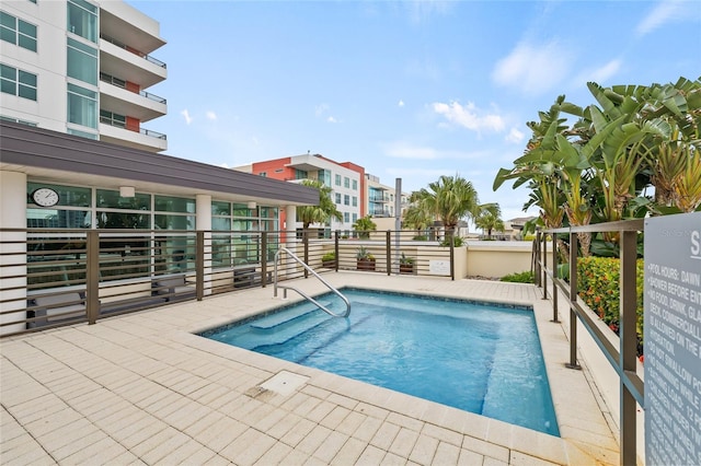 1120 E Kennedy Blvd Unit 734, Tampa, FL 33602 - view of community pool