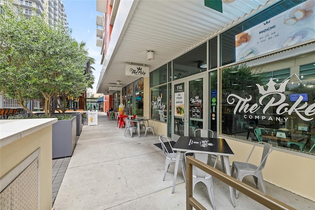 1120 E Kennedy Blvd Unit 734, Tampa, FL 33602 - view of patio