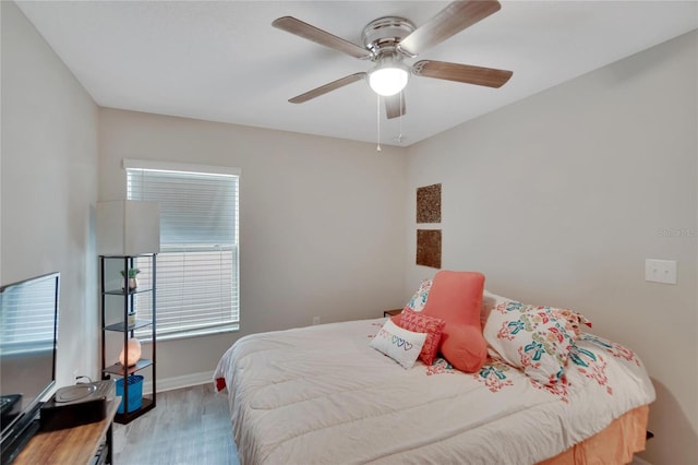 bedroom featuring ceiling fan