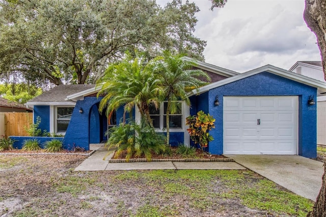 view of front facade with a garage