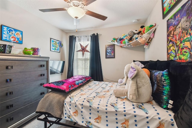 bedroom featuring ceiling fan