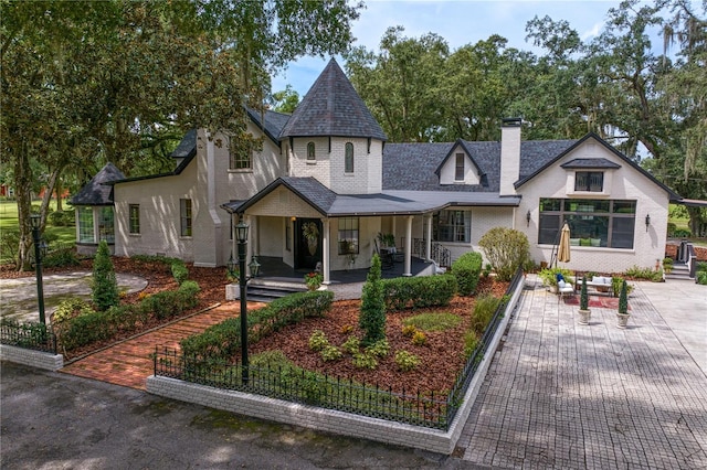 view of front of house featuring a porch