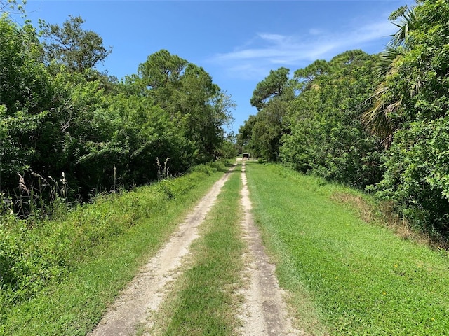 Listing photo 3 for Colonial Rd, Venice FL 34293