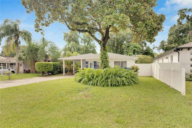 view of front of house featuring a front yard