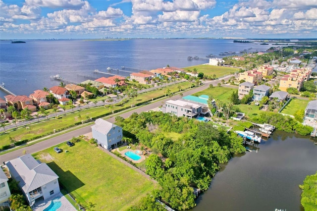 6419 Marbella Blvd, Apollo Beach, FL 33572 - bird's eye view of a large body of water