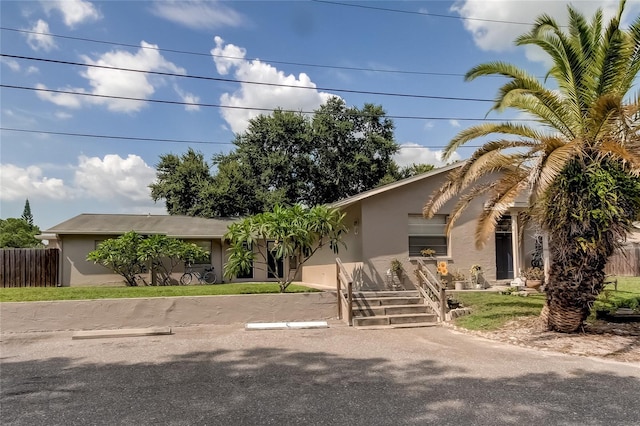 view of front of property