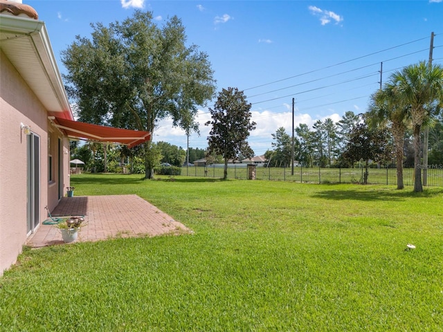 view of yard with a patio