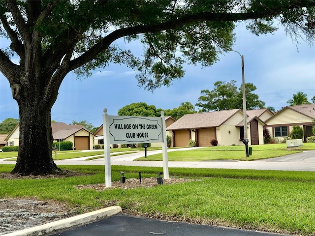 exterior space featuring a lawn