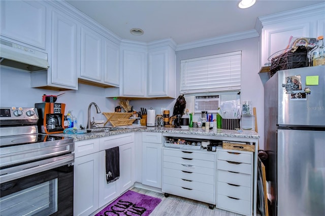 kitchen with crown molding, light hardwood / wood-style flooring, appliances with stainless steel finishes, white cabinetry, and sink