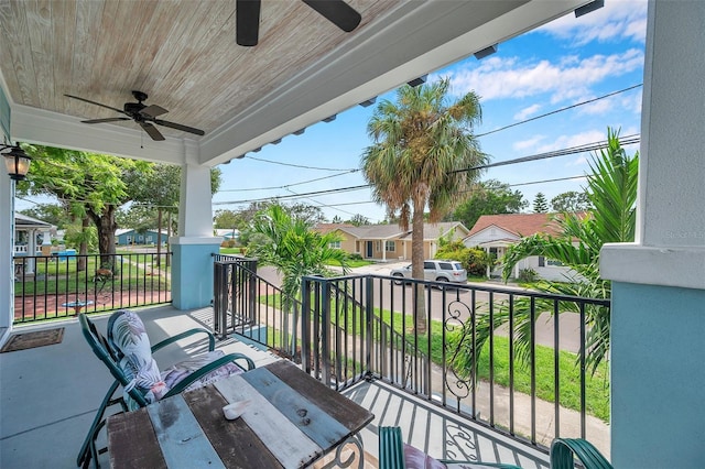 balcony featuring ceiling fan