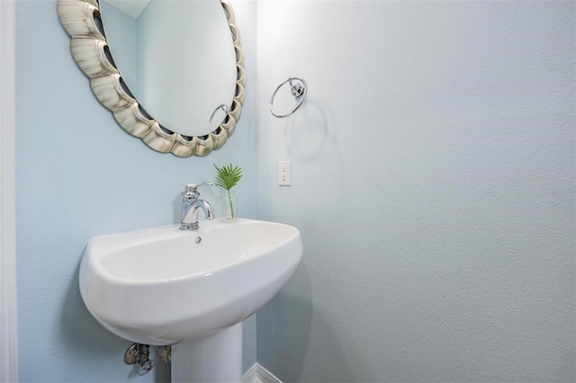 bathroom featuring sink