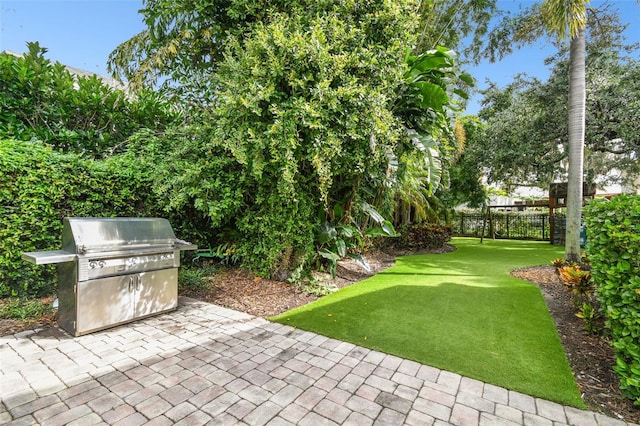 view of yard with a patio area