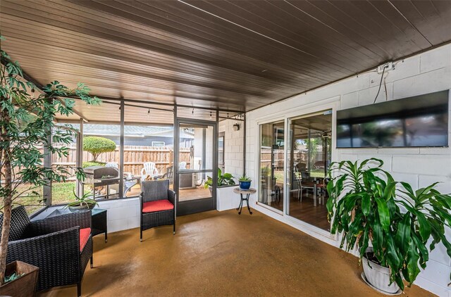 view of sunroom / solarium