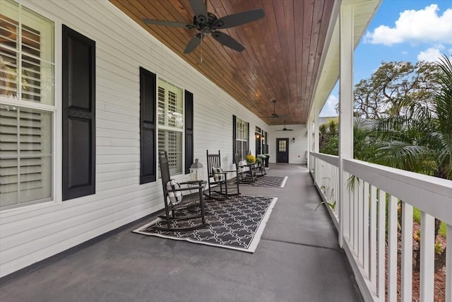 view of patio / terrace with a porch and ceiling fan