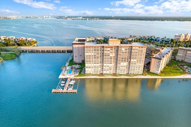 bird's eye view featuring a water view