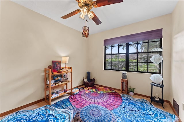 bedroom with ceiling fan