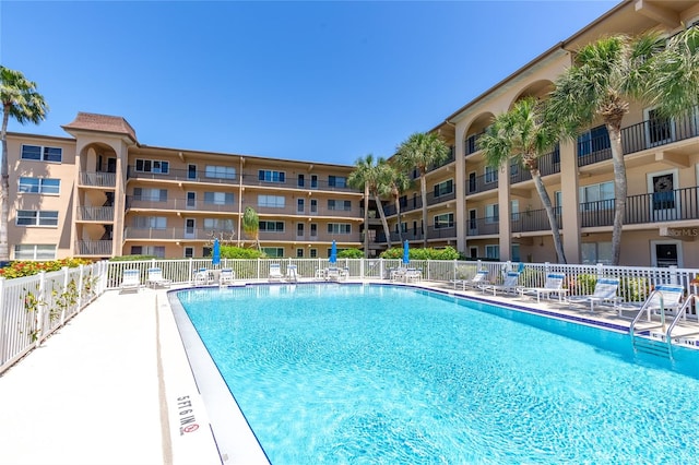 view of swimming pool