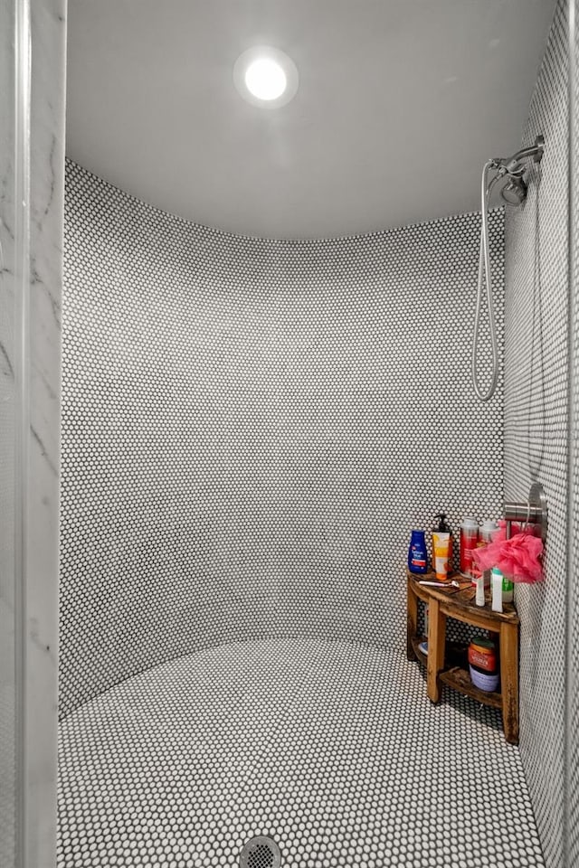 bathroom with walk in shower